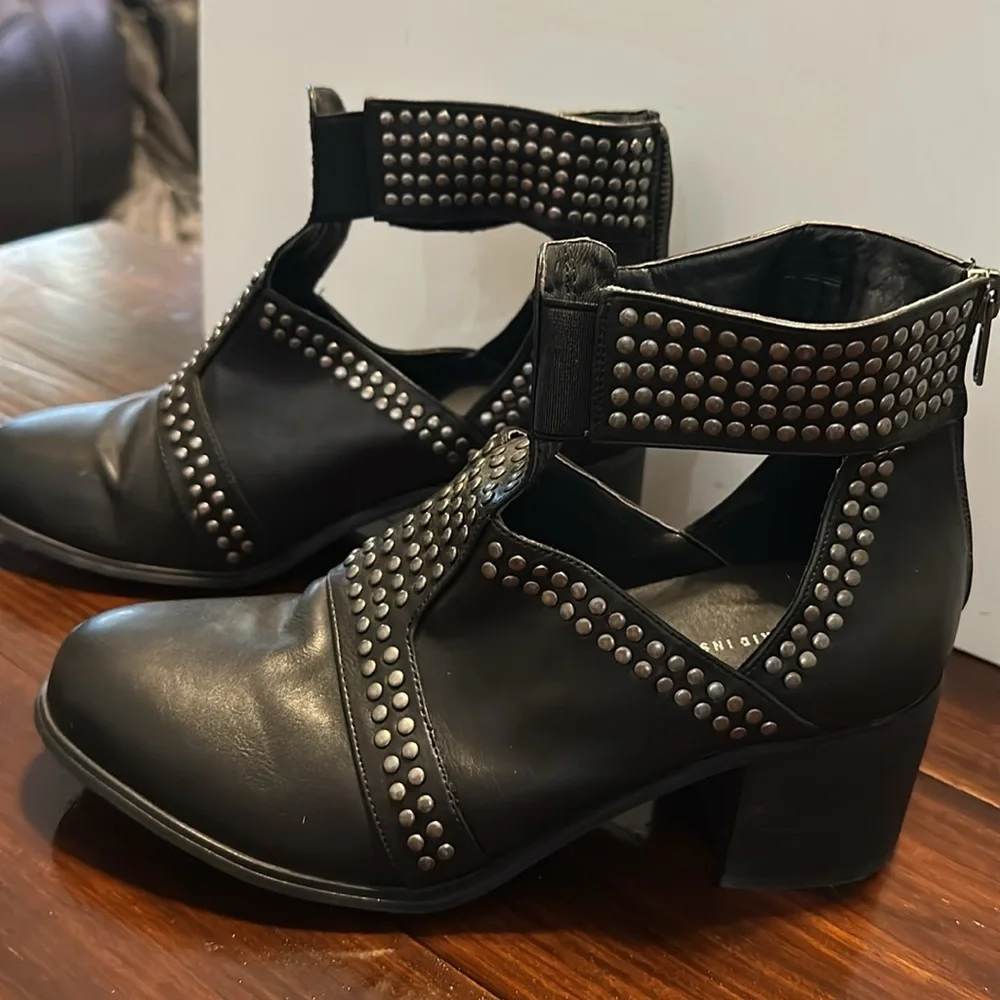 Torrid Studded Black Ankle Boots. Size 9.5W